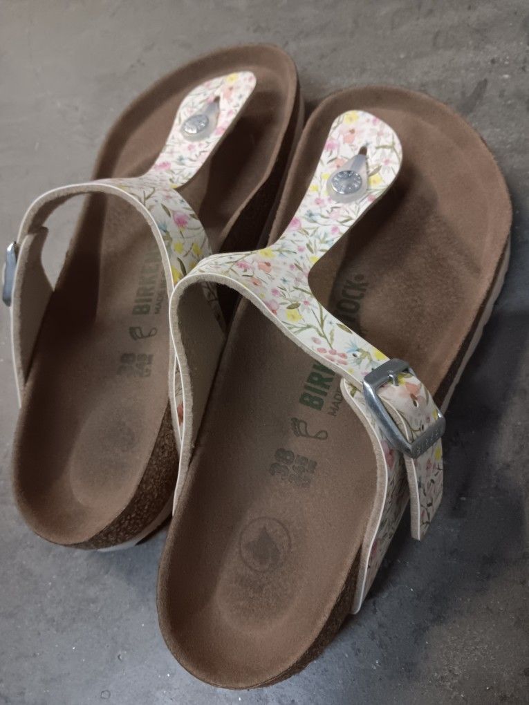 Birkenstock White W/ Flower Print Birkenstocks