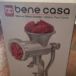 Manual meat grinder