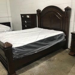 Queen Bedroom Set