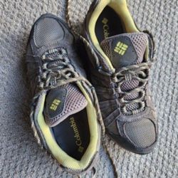 Like New Columbia Waterproof Hiking Shoes