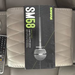 Shure SM58 Cardioid Dynamic Vocal Microphone