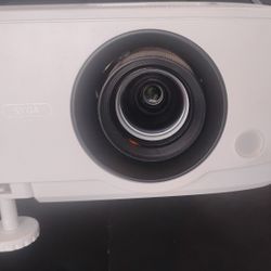 BenzQ Projectors 