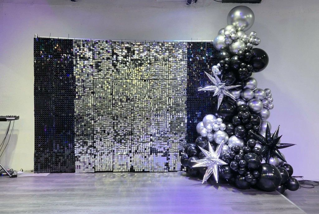 Pared Color Negro Con Brillo