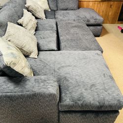Double Chaise Stunning Sectional!