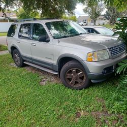 2005 Ford Explorer