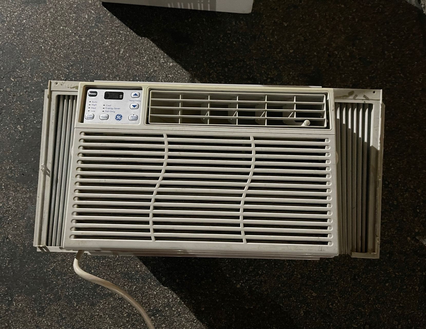 GE 115 Volt Electronic Room Air Conditioner Window 8000 BTU Model #:AEL08LQQ2