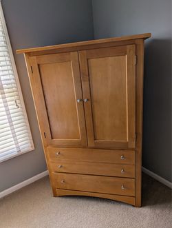 Free dresser mirror hutch