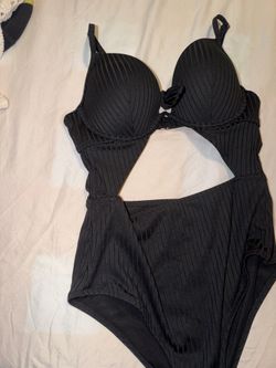 Small medium 34 c bathing suit