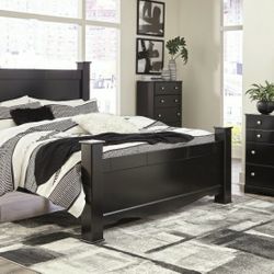 [SPECIAL] Mirlotown Poster Bedroom Set

