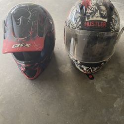 2 Helmets 