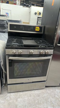 Profile gas stove in excellent condition