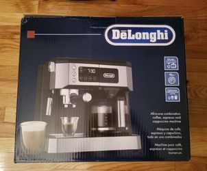 De'Longhi All-in-One Combination Coffee & Espresso Machine (COM530M)