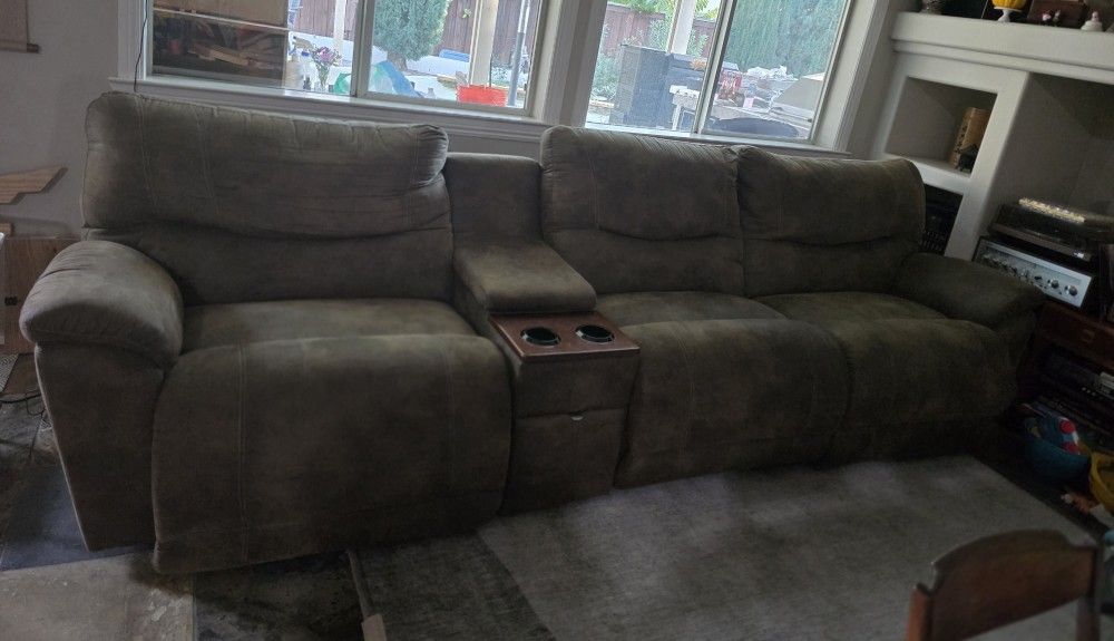 Couch With Electric Recliners