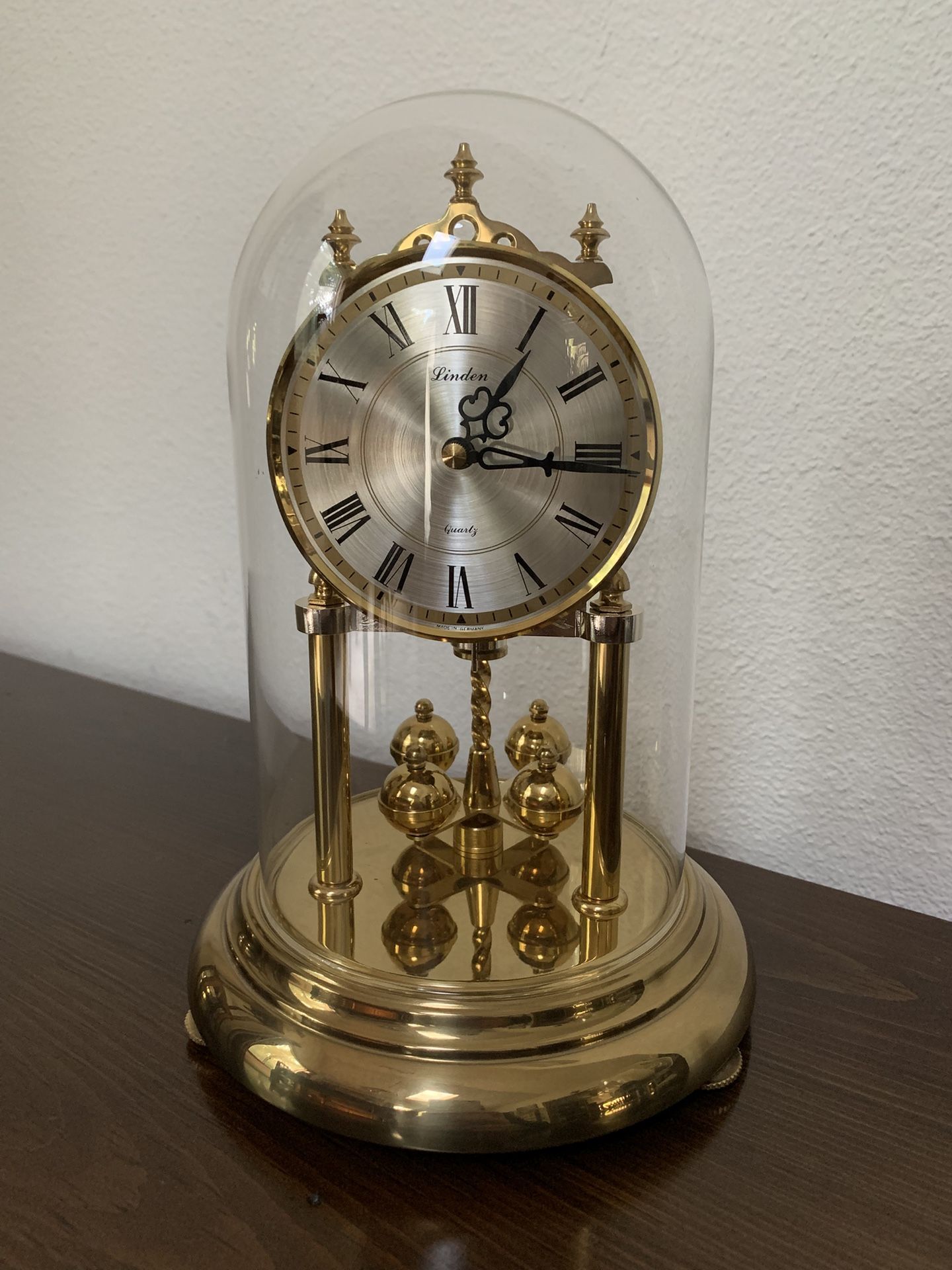 Linden Quartz Anniversary Clock