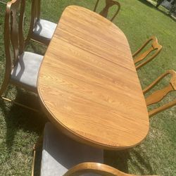 Tiger Oak Dining table, Six Chairs