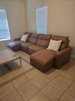 Rooms To Go Suade Electric movie style sofas 4 piece