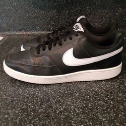 Nike Mens 8.5 Good Condition 