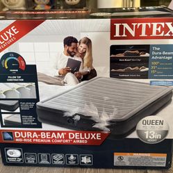 Brand New Intex Dura-Beam Deluxe Comfort-Plush Elevated: Fiber-Tech – Queen Size – Built-in Electric Pump – 18in Bed Height – 600lb Weight Capacity