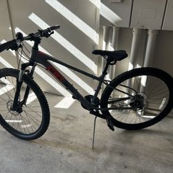 Marin Bolinas Ridge 1 Hardtail Mountain Bike