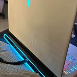 Alienware M17 R4 NVIDIA GeForce RTX 3070  