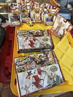 WWE WRESTLER FIGURES /toy Sets