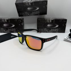 Oakley Holbrook Sunglasses (polarized)