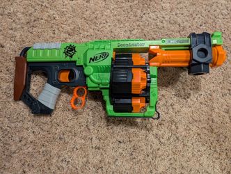 Nerf Zombie Strike Doominator Blaster Toy FOR PARTS ONLY