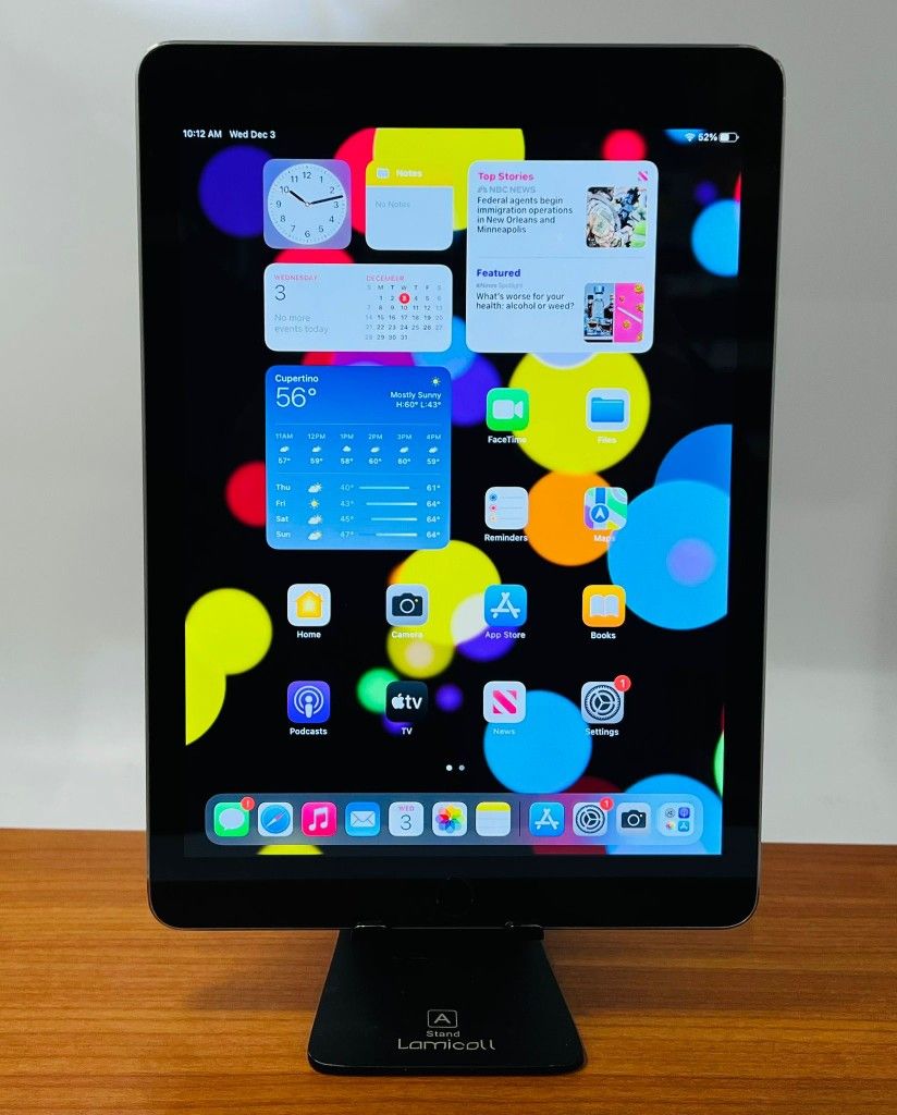 Apple Ipad Air 2 16GB 9.7” Read Description