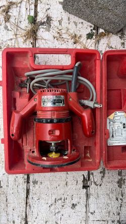 Makita 3611 Router w/ Hard Case & Router Bits