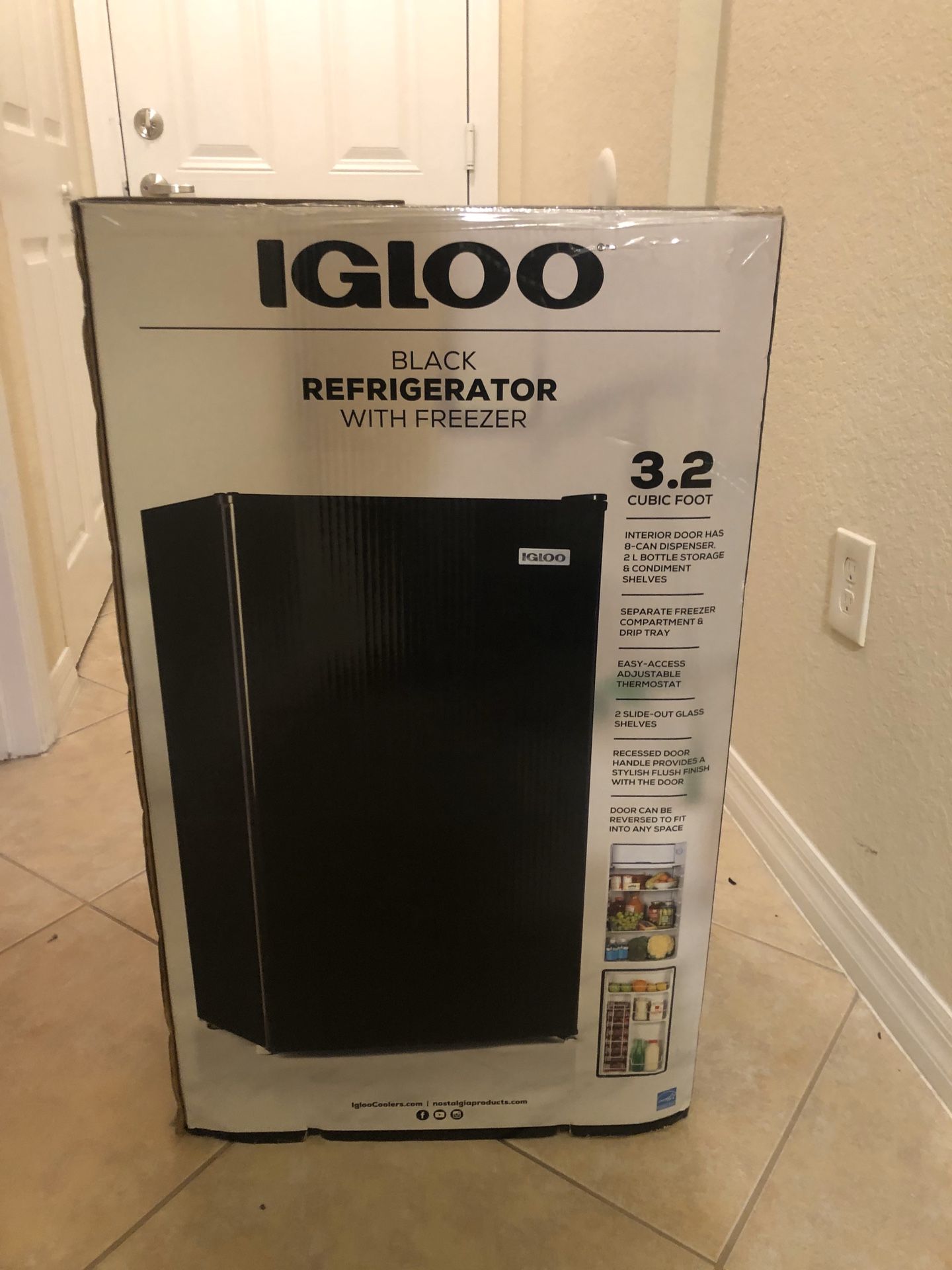 Igloo mini fridge