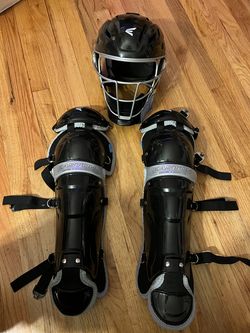 EASTON JEN SCHRO CATCHERS LEG GUARDS AND HELMET