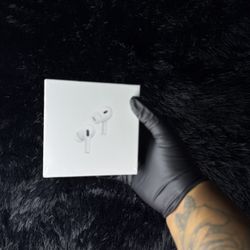 Air Pods Gen 4 ANC {brand New)