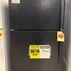 Whirlpool Refrigerator top freezer