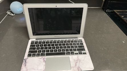 Mac Book Air 11 Inch