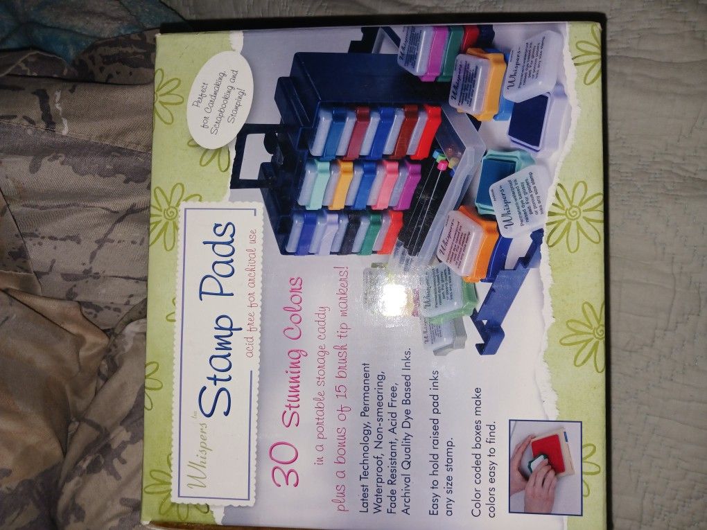 BRAND NEW NEVER USED 30 COLORFUL INK PADS IN CASE 15 FINAL PRICE PAID 40+