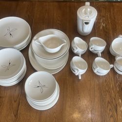 ✨ 1950’s MCM Royal China “Bird in Flight” Vintage Dish Set – Rare & Beautiful ✨