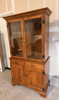Ethan Allen Solid Wood Hutch with Glass Doors