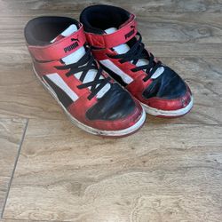 Boys Size 3 PUMA Shoes 
