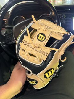 Wilson A2000