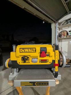 DeWalt dw735 13" planer