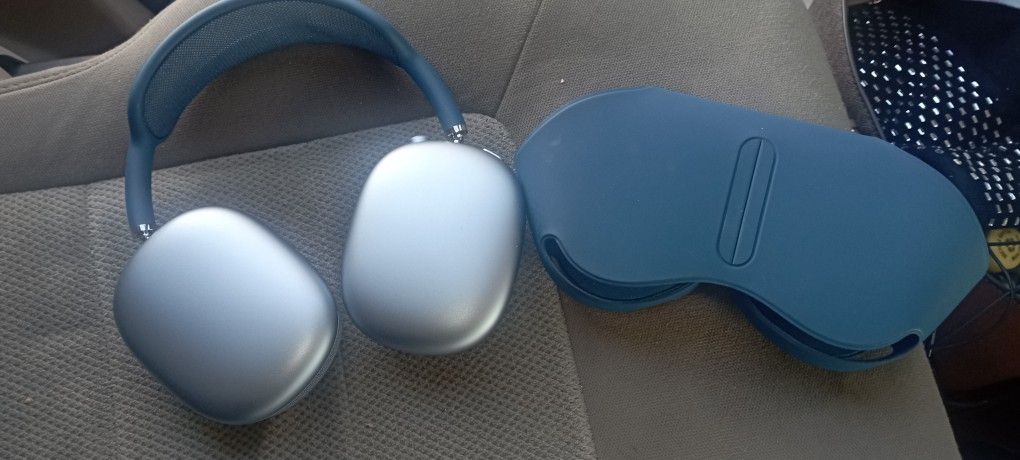 Apple Air Max Wireless Headphones 