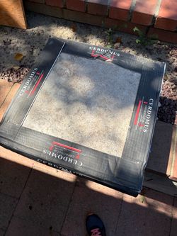 Free ceramic tile