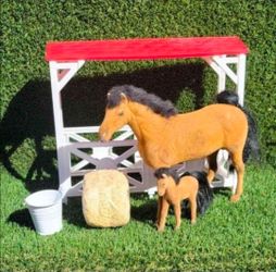 Horse Toy Set
Animal farm