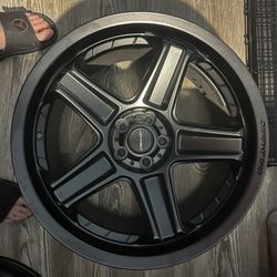 20 Inch Rims.     5x115 Lug Pattern 