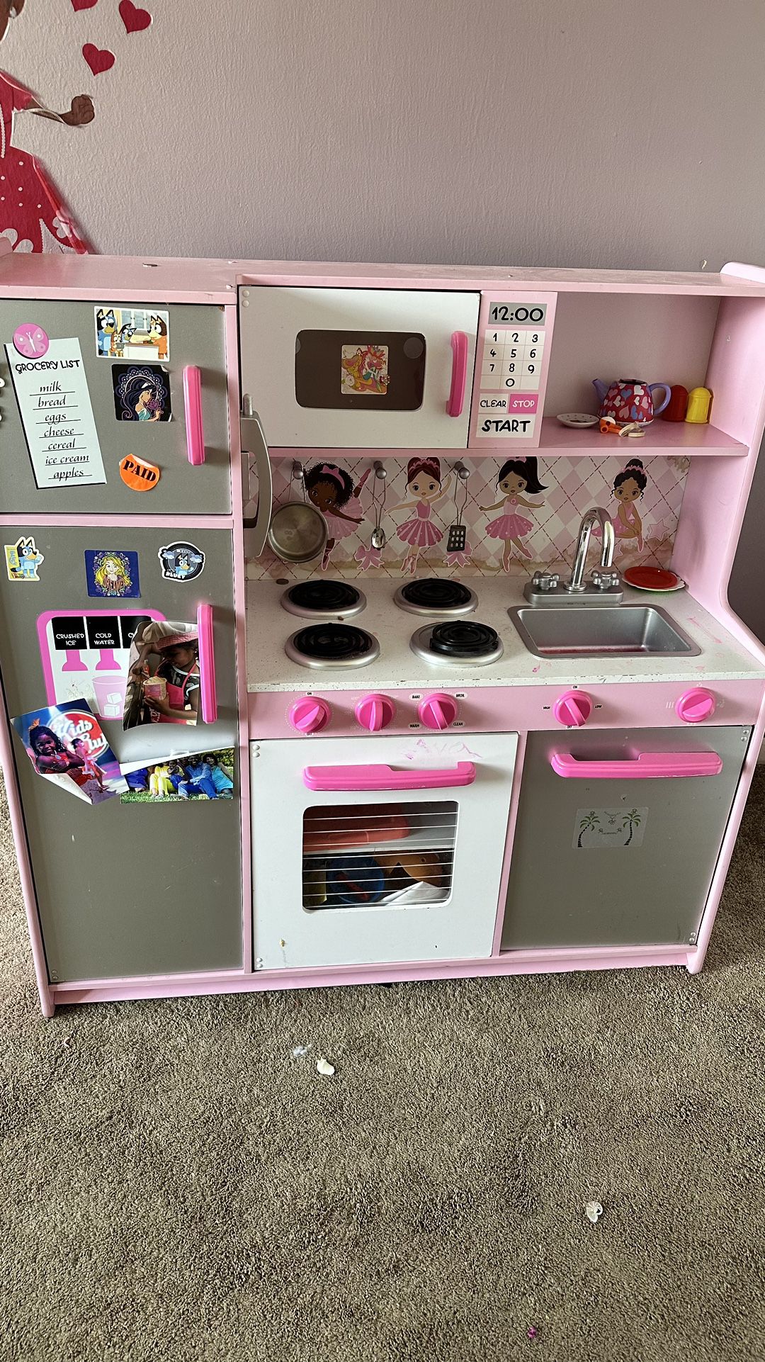 Girls Kitchen 