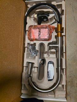 KOHLER Simplice Touchless Pull-Down Kitchen Faucet