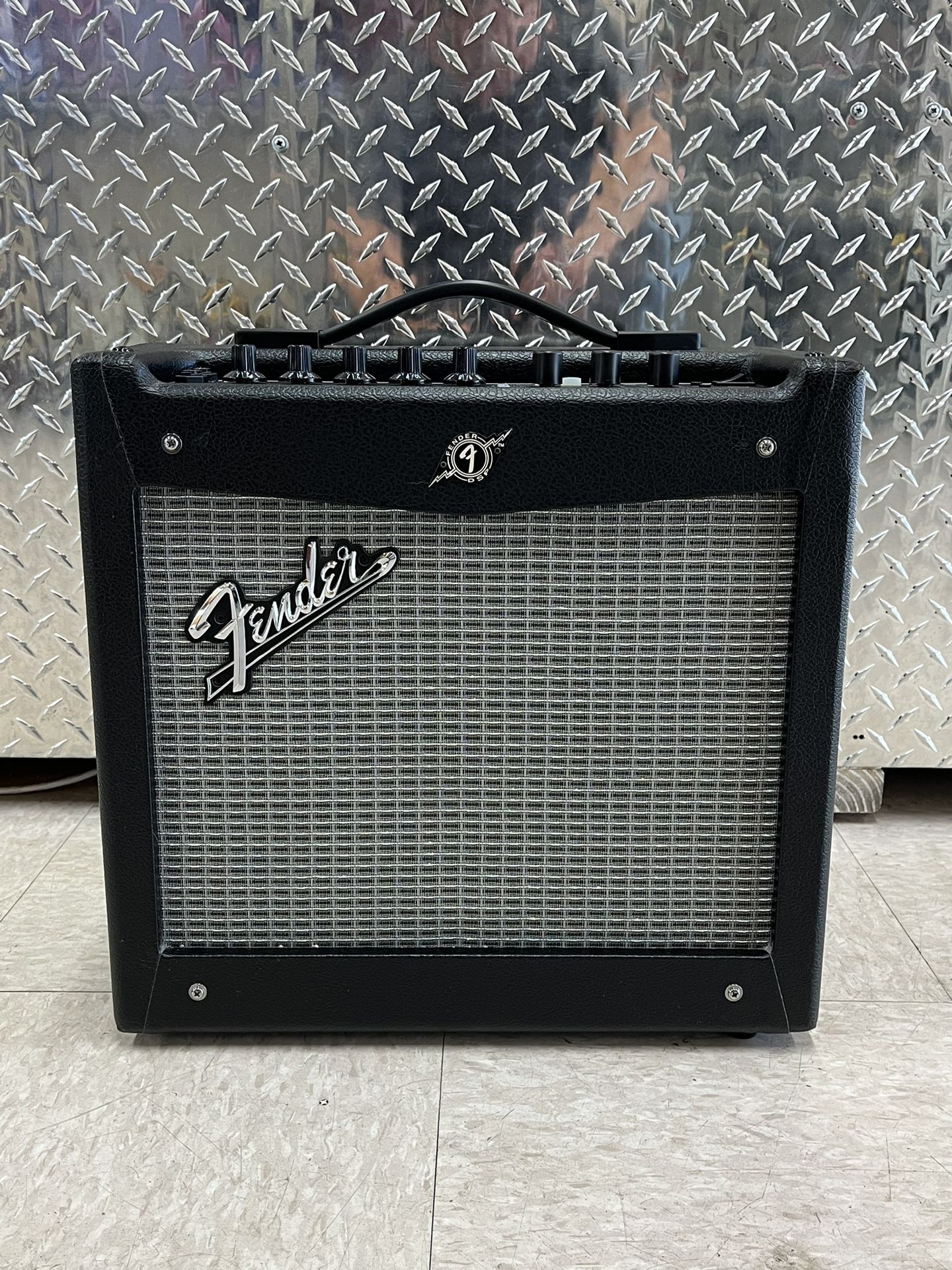 Fender Mustang 1 V.2 Guitar Amp *5407