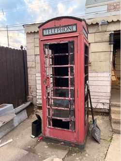 Vintage telephone booth cast iron from the Carron Company buyer must pick up