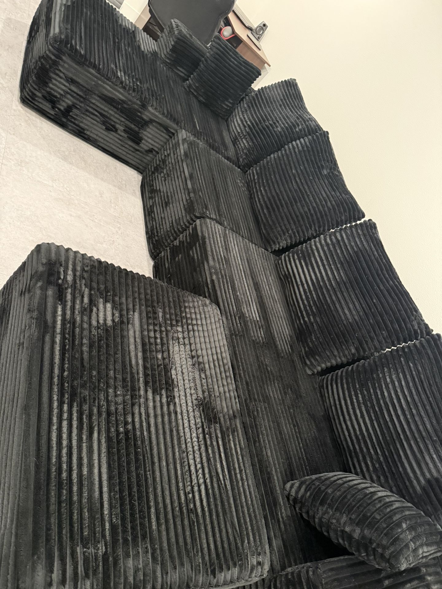 Sectional With Extension And Ottoman