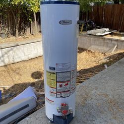 Whirlpool 40 Gal Gas Water Heater